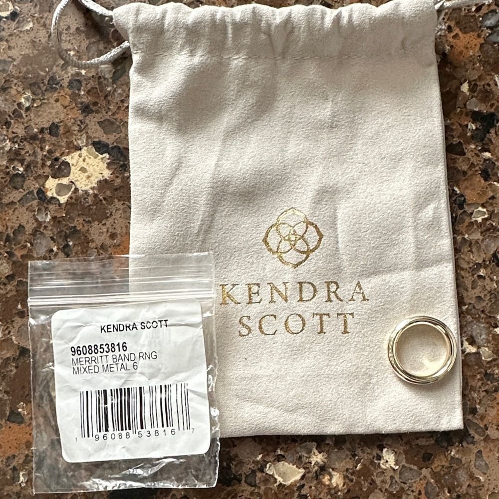 NWT Kendra Scott Merritt Band Ring Mixed Metal - Size 6 - Picture 2 of 5